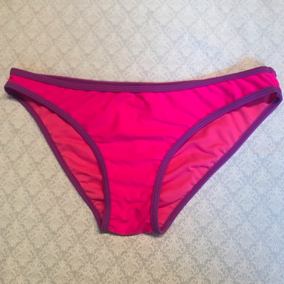 Bikini set pink/purple size medium NWOT - Picture 2 of 10